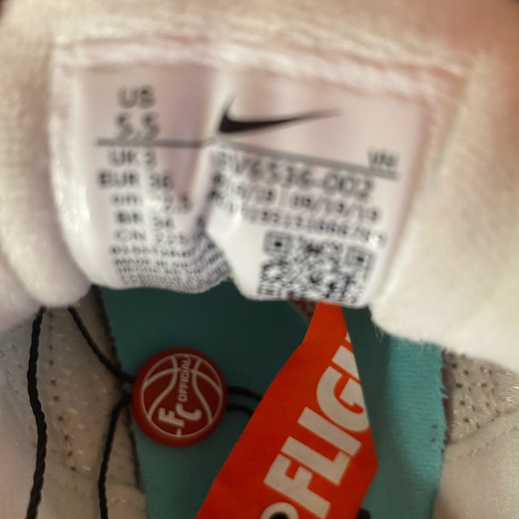 Air max 98 se size 5.5 🔥RUNS SMALL 🔥 - Picture 3 of 11